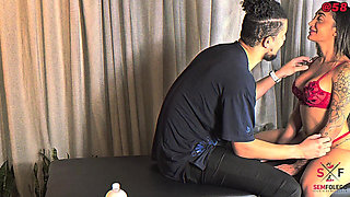 Edna Samara Breaks Through Her Shyness and Gushes Heavily During the Massage