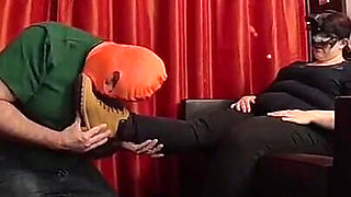 My Submissive Loves My Feet