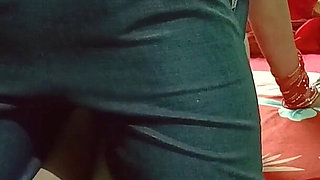 Johntronx - Hot Thai Babe Kin Front of Mirrors and on the Toilet