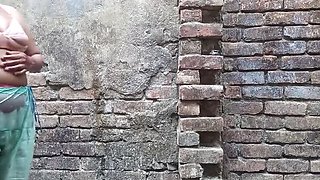 Young Desi Bengali Girl Shower Solo - Homemade HD Teen Sex