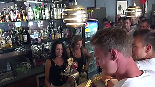 Teen Blowjobs and Group Sex Teen Parties