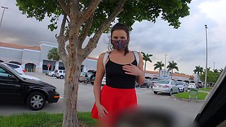 Fingering a slut in the parking lot during coronavirus