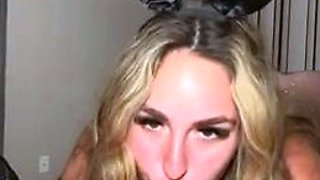 Bunny Kekebanksxx sucks a dick in bed