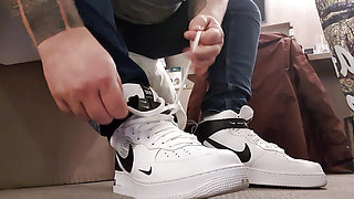 Nike AFO Put en on