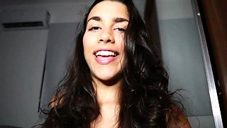 Teen babe gives a blowjob and jerking his cock