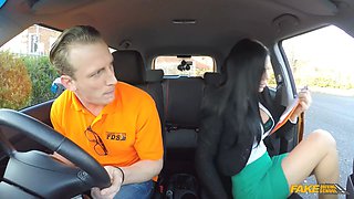 Jasmine Jae fucks her ex-personal trainer in a car - faux driving school