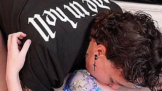 Oral Squirt & Finger Fuck