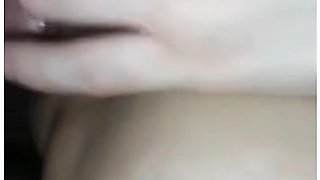 Elle Se Touche Pendant Que Je Suis Defonce Sont Petit Cul Bien Serre. Une Video Acheter = Dedicase