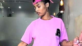 Amateur close up ass toying