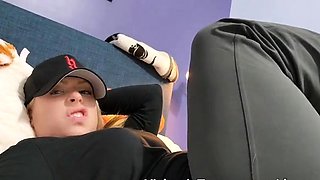 Vicktoriatacos - Casually Farting On My Bed In Yoga Pants