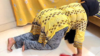 Marriage Al'ab Dhat Almuakhrat Alkabirat Walshawniat Ealiqat Taht Alsarir Walan Turid Mumarasat Aljins