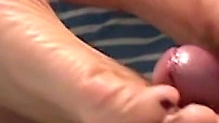 My Wrinkled Soles Gives a Perfect Footjob