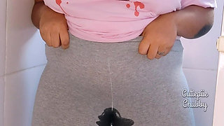 BBW Ebony Peeing on Leggings