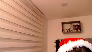 Beauty small tit amateur teen masturbating her shaved pussy