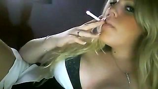 Crazy amateur Smoking, Blonde adult clip