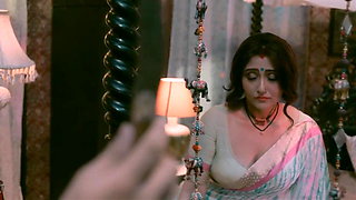 Indian Actress Mukherjee Shows Boobs