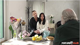Cheating Mature Slut Hanka Cant Pass On Hard Cock!