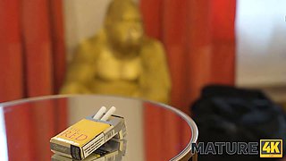 Mature4k. smokins his dick