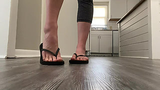 Flip Flop Modeling and Dangling Natural Toes