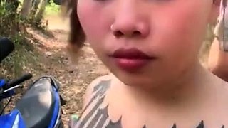 Asian teen outdoor fuck