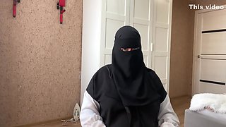 Arab Girl With Big Boobs In Hijab On Live Cam