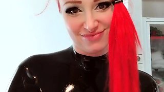 Amateur wild chick solo masturbation