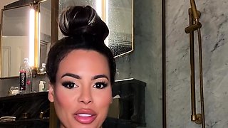 Busty Luna Star Masturbates and Shows All in the Bath