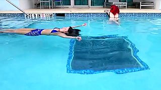 Ginger Rae xoxo - Ignored By A Pool In Miami - Ignore and