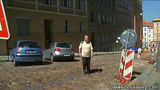 Yummy young woman gives blow-job to older pal who nails her young pussy with her bf observing