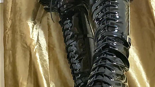 Vivienne L'amour - Giantess Swallows You Whole