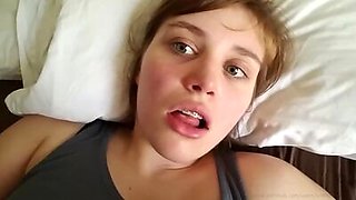 Highschool Girl Orgasms for the first Time!!