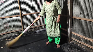 I Hugged My Aunty and Started Fucking Her in the Ass