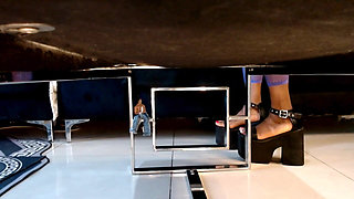 Giantess Cucksitter, Tiny Cuckold Pet Has Giant Babysitter