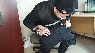 Gamer girl fucked while gaming online