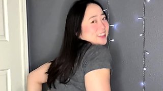 My ass is looking plump and jiggly in these tight leggings