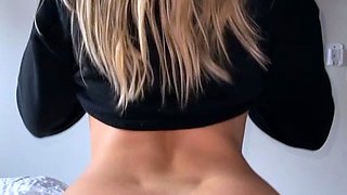 Amateur Blond Give Nice POV Blowjob
