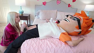 Naomi Ryder Seduces with Blonde Bombshell Passion