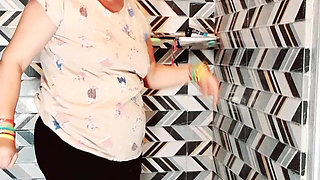 Puja Bhabhi Bathroom