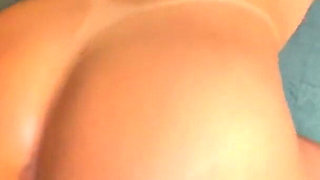 Brazilian Married Woman Taking It in the Ass and Moaning in Hurt