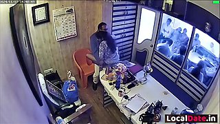 Astrologer Ashok Kharat MMS Flicks Pokes His Numerous Dame Customers In His Cabin For Superb Luck