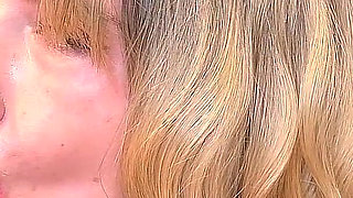 Sweet Blowjob From a Beautiful Girl