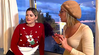 Vincent wins the jackpot at the casino - Jacquie et Michel TV