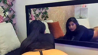 Beautiful Latina makes a perfect ASSGAPE and spanks her ass