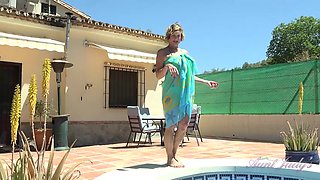 Molly Puts on a Show For You in the Pool