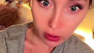 Solo girls masturbate until orgasm for