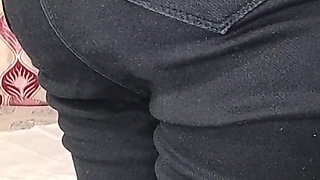 Hot Female Boss Seduces New Employee for Her XXX Pussy Satisfaction in Hotel, Desi Hindi Audio Sex