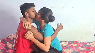 Amateur couple from India is making a sex tape