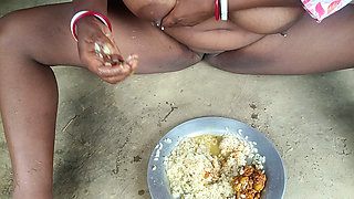 Desi Bhabhi Having Fun While Eating Food