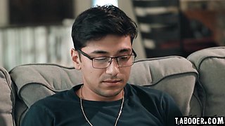 Max fills Leana's twat from behind