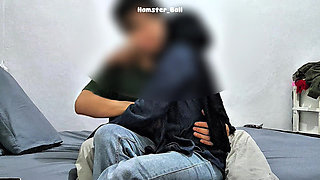 Amateur! A Malay Virgin Masturbates in a Hotel, She's My Student